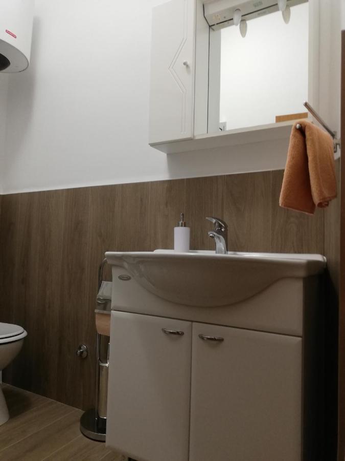 Adria Apartments Pula Exterior photo